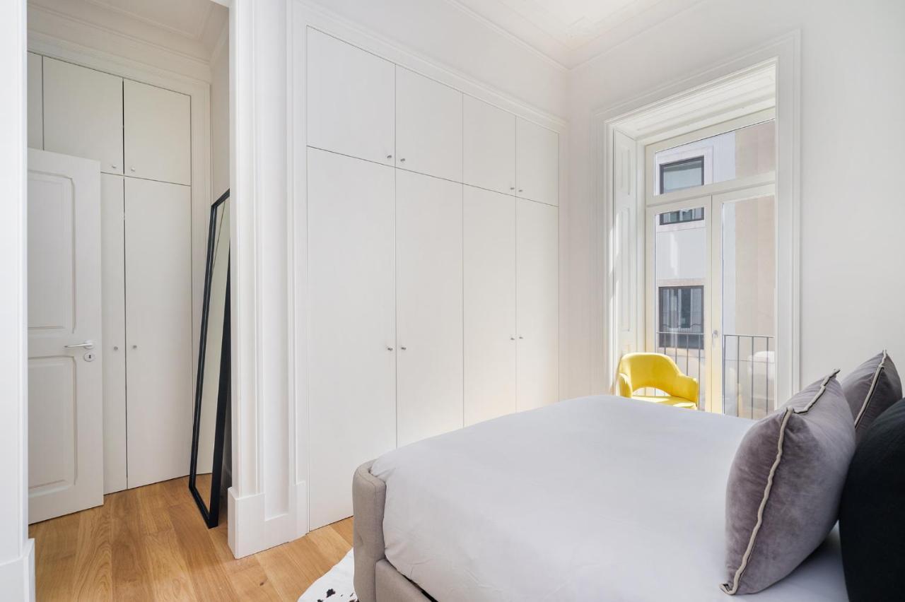 WHome | Av. da Liberdade Deluxe Apartment w/ S-Pool, Gym&Parking Lisbon Bagian luar foto