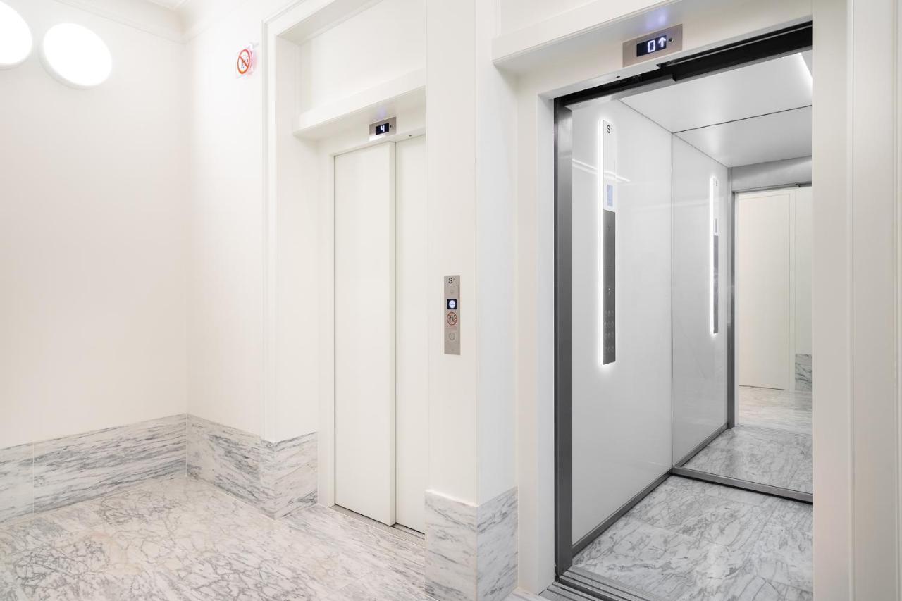 WHome | Av. da Liberdade Deluxe Apartment w/ S-Pool, Gym&Parking Lisbon Bagian luar foto